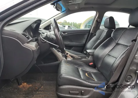 2010 Acura Tsx z USA, uszkodzony, nr VIN JH4CU2F65AC040260